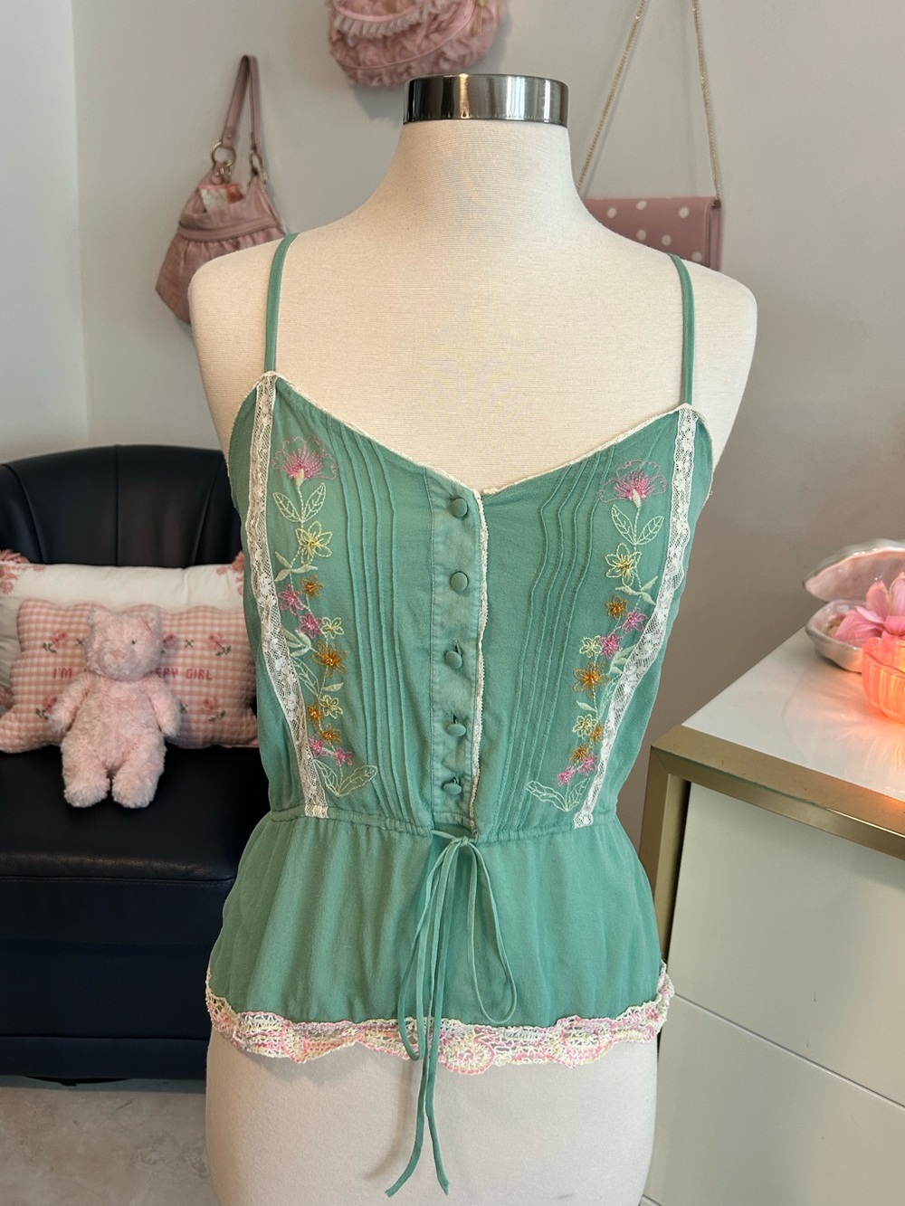 Vintage Y2K Green Beaded Lace Embroidered Spaghetti-Strap Tank Top